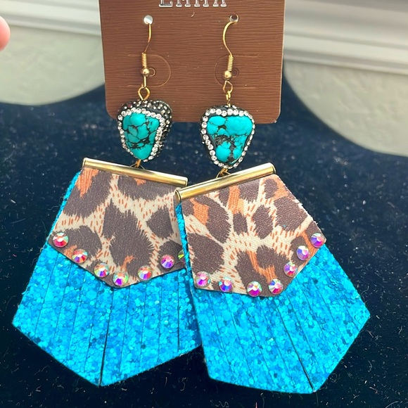 Emma Earrings - Picture 2 of 2